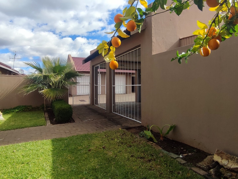 3 Bedroom Property for Sale in Uitsig Free State